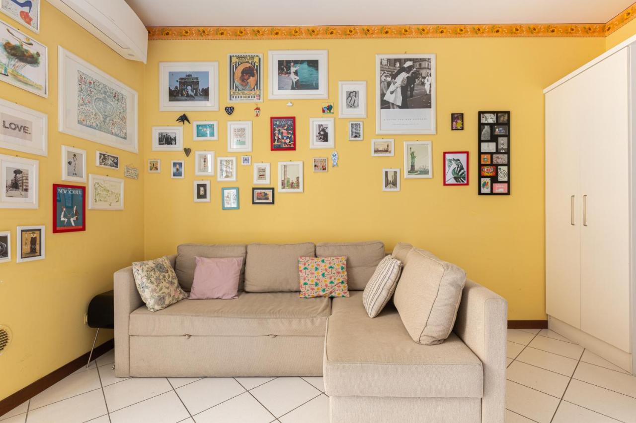 Appartement Bnbutler Torelli - Grazioso E Luminoso Bilocale à Milan Extérieur photo